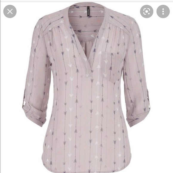 Women Arrow Blouse, only worn a couple times - Picture 1 of 4